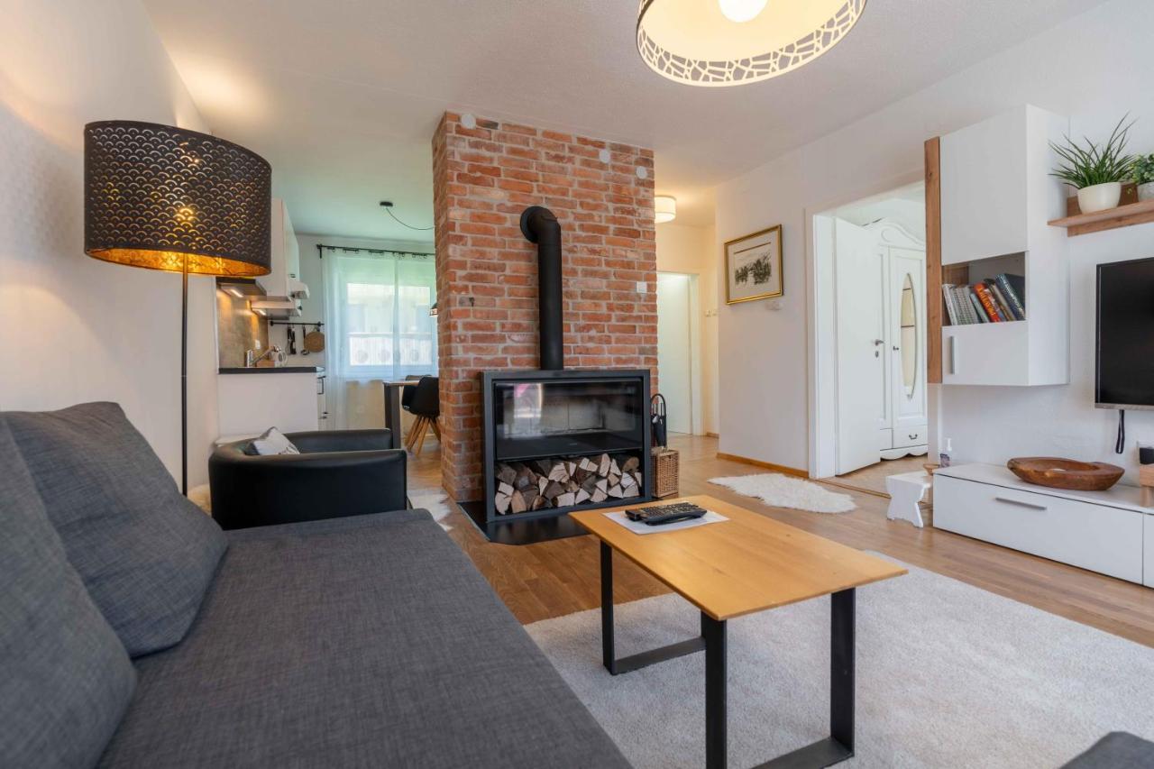 Apartma Pecek Kranjska Gora Ngoại thất bức ảnh