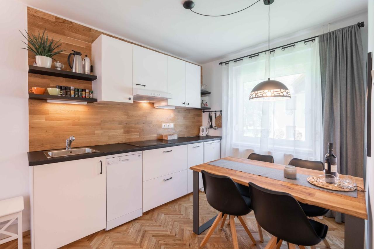 Apartma Pecek Kranjska Gora Ngoại thất bức ảnh