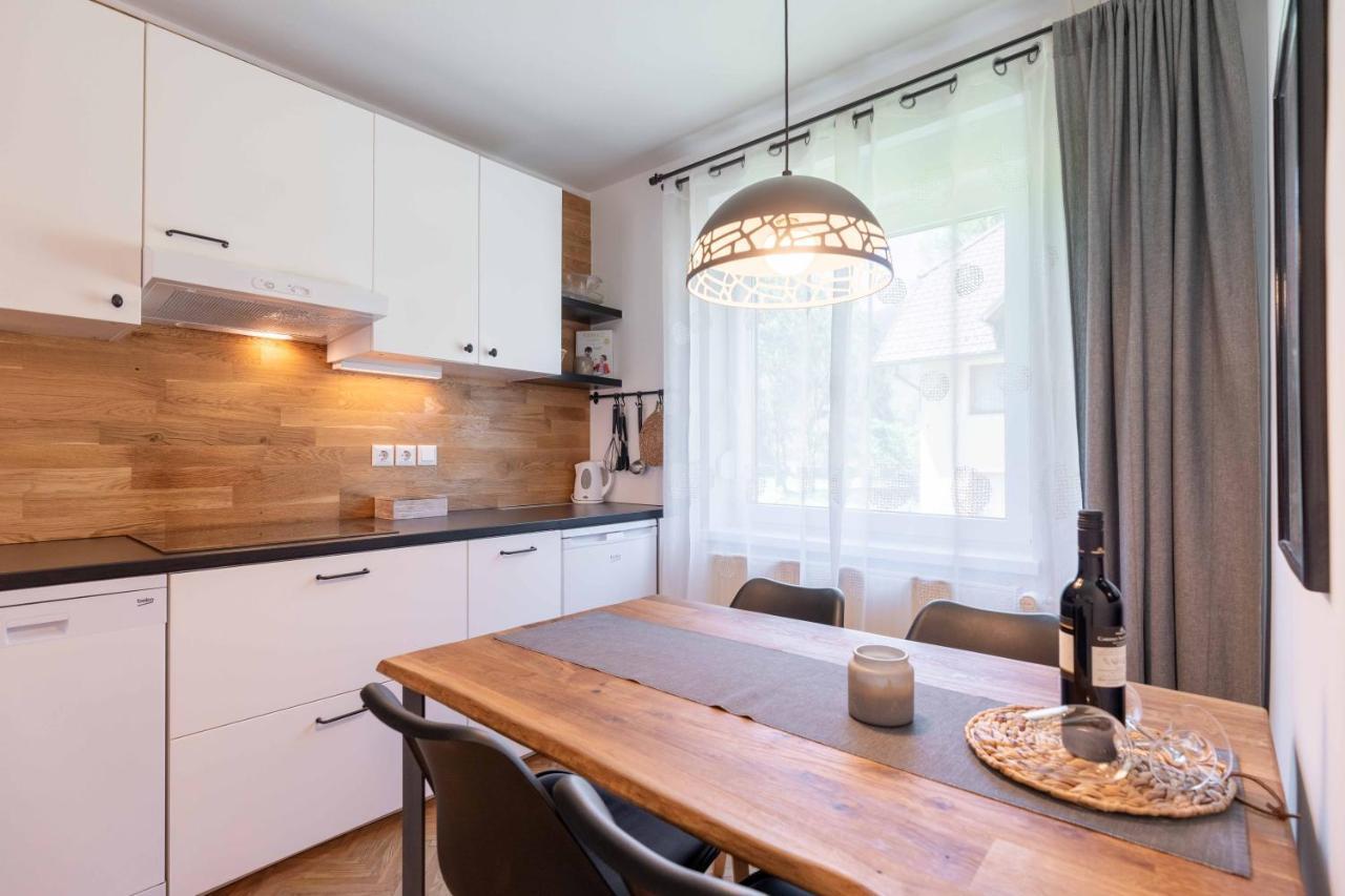 Apartma Pecek Kranjska Gora Ngoại thất bức ảnh